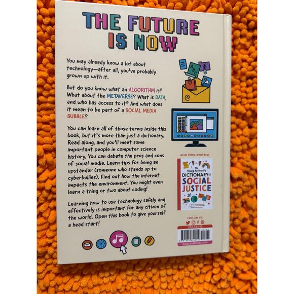 The Ultimate Dictionary of All Things Digital Kids Hardcover Book 2022 - Picture 2 of 5